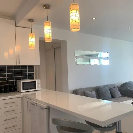 Apartamento Charming Studio At Pescadores Beach, Oldtown, 300m From The Sand